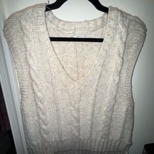 American Eagle Outfitters V-Neck Cable Knit Sweater Vest